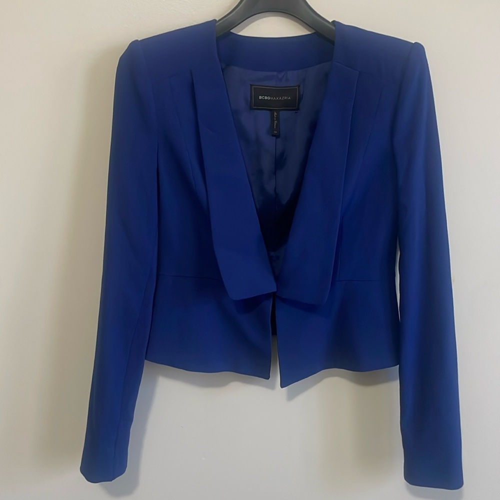 BCBG Maxazria blue blazer. XS.